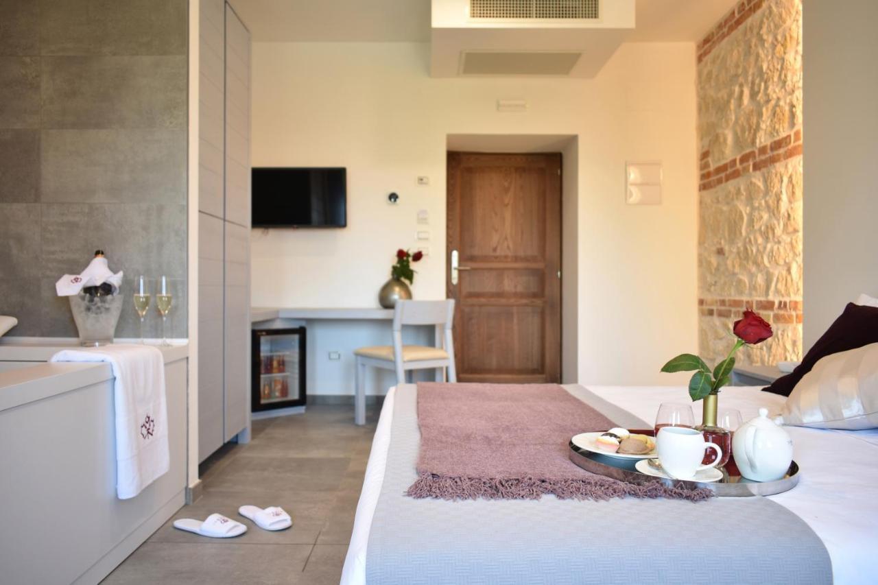 Tenuta Micoli Hotel *